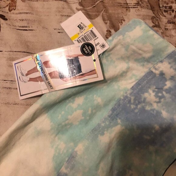 Tinseltown Tie-Dye Skirt - Blue and White - Picture 3 of 3